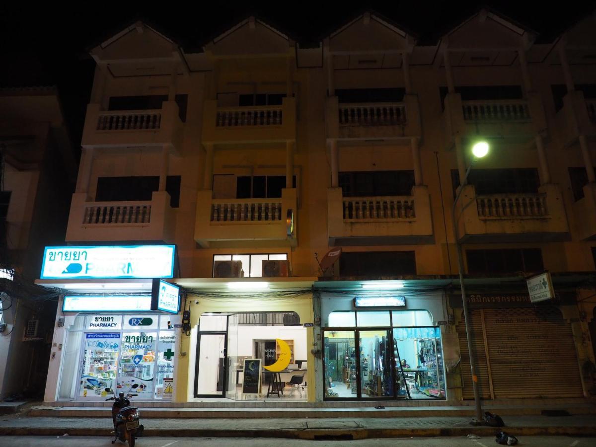 Prachan Hostel 통살라 외부 사진
